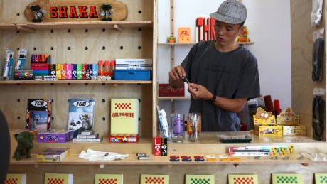 カリフォルニア・サンタアナから逆輸入。アクメ ファニチャー 目黒通り店に  “不便なお店” がやってきます。