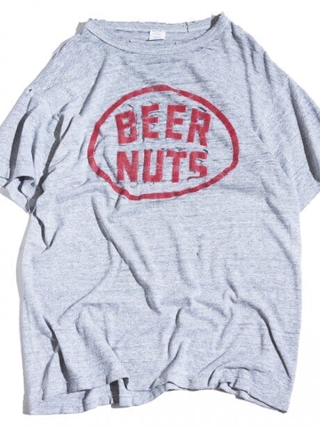Beer and this goes well with the holidays. Champion's agony fabric T-shirt.