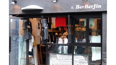 A lineup of the finest vintage clothing that meets the aesthetic eye of vintage clothing experts. Vintage Summit's pop-up store will be held at & BerBerJin!