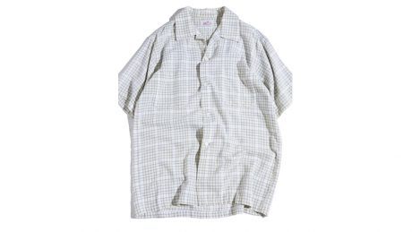 【 Today's Huinamuzu] A light white collared shirt is just right for such indefinite weather.