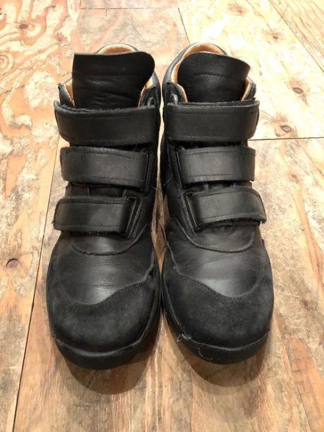 The origin of a certain maison's sneakers! What an exquisite German military training shoes.