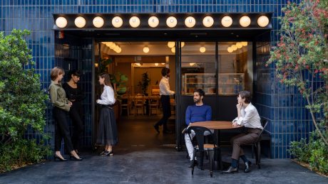 宿泊にも食事処にもランステにも使える懐の深さが魅力。浅草橋にミニマルホテルがオープン。