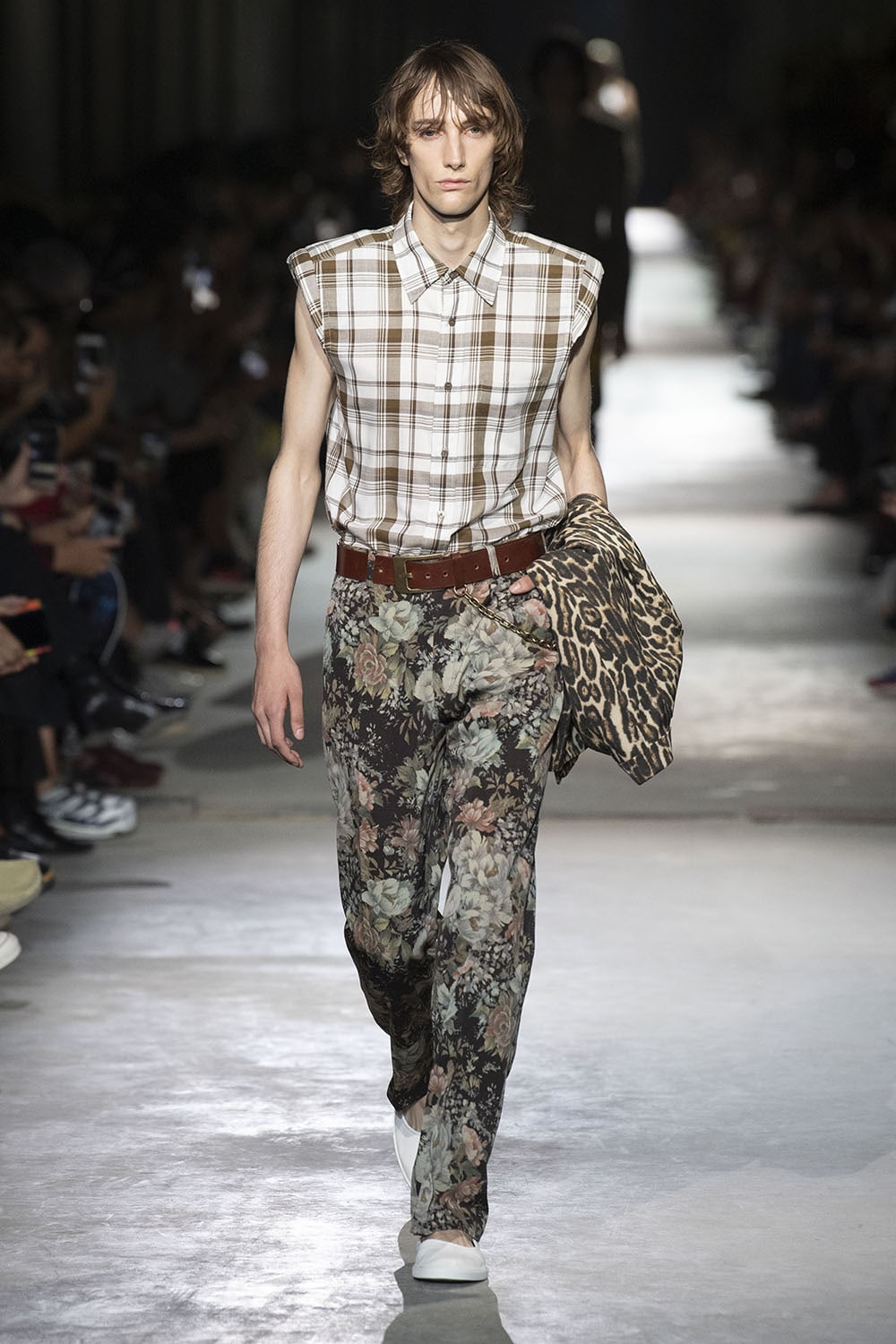 超目玉 百々千晴着用 ドリスヴァンノッテン DRIES VAN NOTEN sitedev