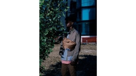 ノンネイティブ × アウトドアプロダクツ。両者の魅力が十二分に詰まったバッグが明日発売。