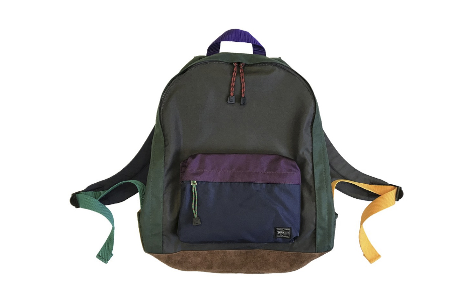 Colored pop-up tour, the main item is a bag in collaboration