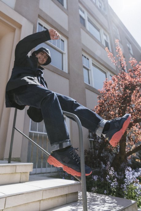 The third encounter between Herschel Supply and New Balance. The fusion of aesthetics has reached this point.