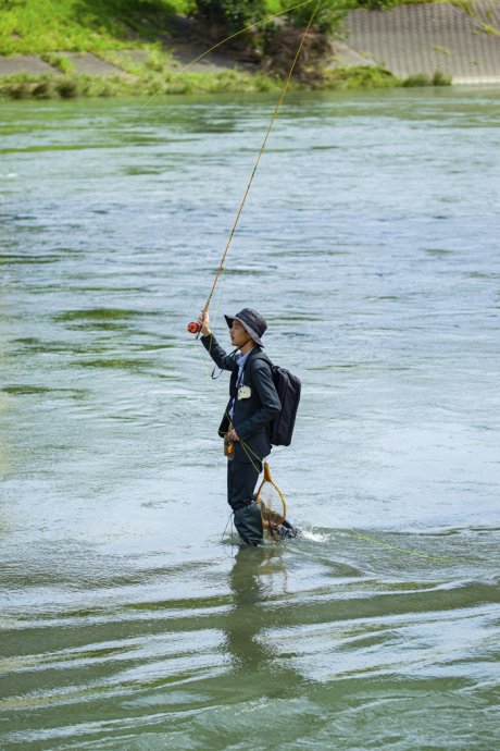 417 EDIFICE arranges the work clothes like a suit in an urban way. You can even go fly-fishing in it!