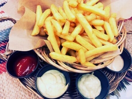 【HNF NEWS】フライドポテトって、ここまでおいしくなるんです。ディップソースは10種類！