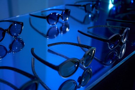 アイウエアの新時代を切り開く、3Dプリンタ技術を活用したサングラス「Neuron4D」。