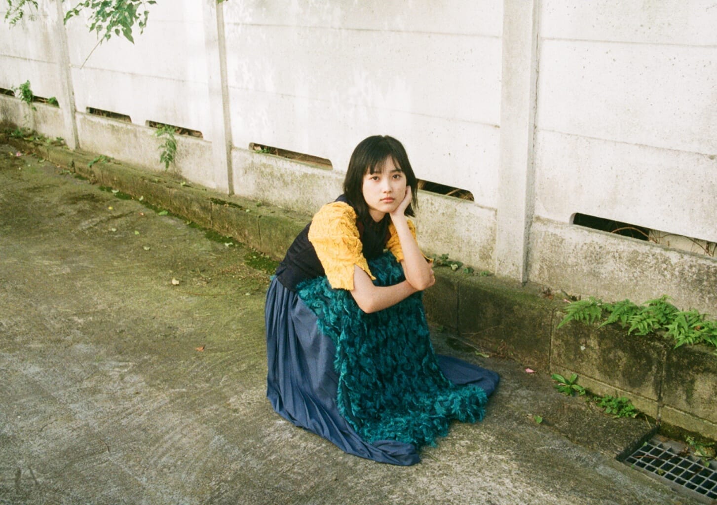 井頭愛海 国民少女 路地裏てぃーん。43人目 井頭愛海 18歳 | feature | HOUYHNHNM（フイナム）
