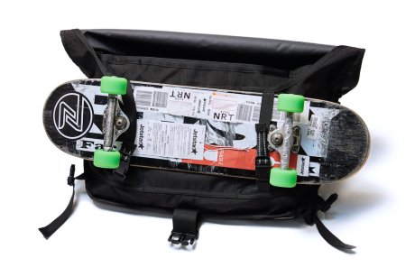 Messenger bag for skaters by real skaters.