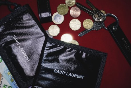 連載「憧れの逸品」No.123 新たなシグネチャーをまとったサンローラン。