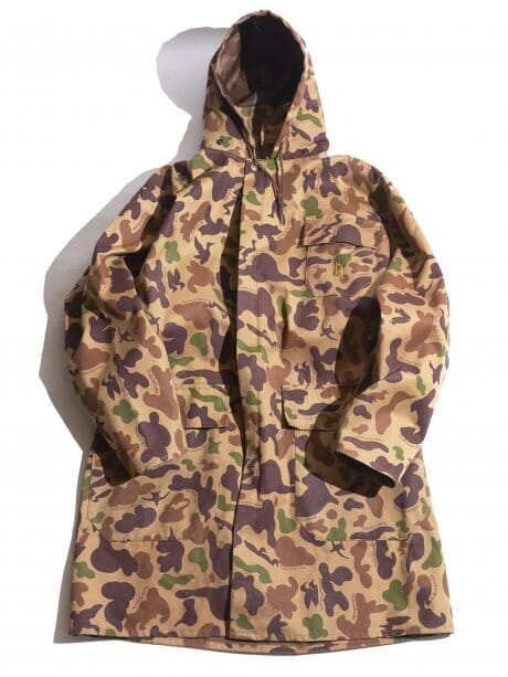 A long hunting parka that is hard to come across. Please take a good look at the camo pattern.
