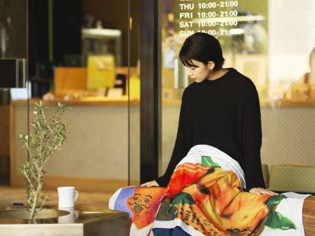 いまをときめく4名のアーティストが手がけた、特別な光電子ブランケットが当たるチャンス。