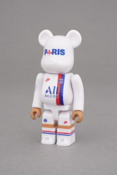 First purchase of the New Year is a cute product. The BE@RBRICK of Paris Saint-Germain is now available!