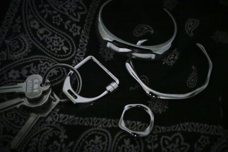 Series "Aspiring Masterpieces" No.129 Silver accessories by Hermes, where you can also enjoy the craftsmanship.