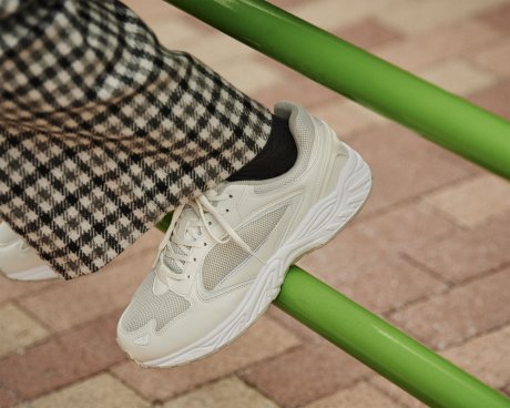 Professional use x Daily use. The answer lies in Moonstar's new line, 810s.