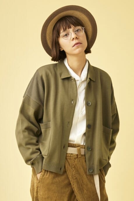 春の夜明けを表現したヤシキのカーディガン。