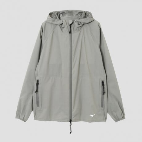 マーガレット・ハウエル×ミズノによるジャケットとスニーカーが登場。今回も良い化学反応が起きました。