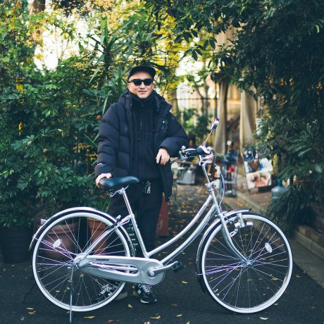 スタイリスト私物とブリジストンのママチャリ。