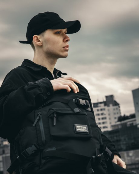 コールドレイン × マキャべリックで生み出した、いつもより華やかな特別なバッグ。