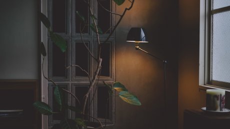 工業製品にモダンな要素をプラスして。PFSにジェルデ70年振りの新作ランプが入荷しました。