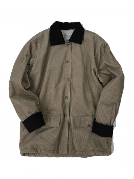 One corduroy outerwear for early spring.