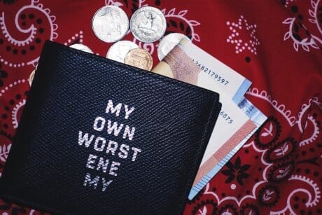 連載「憧れの逸品」No.132 クリーンでモダンなセリーヌのウォレット。