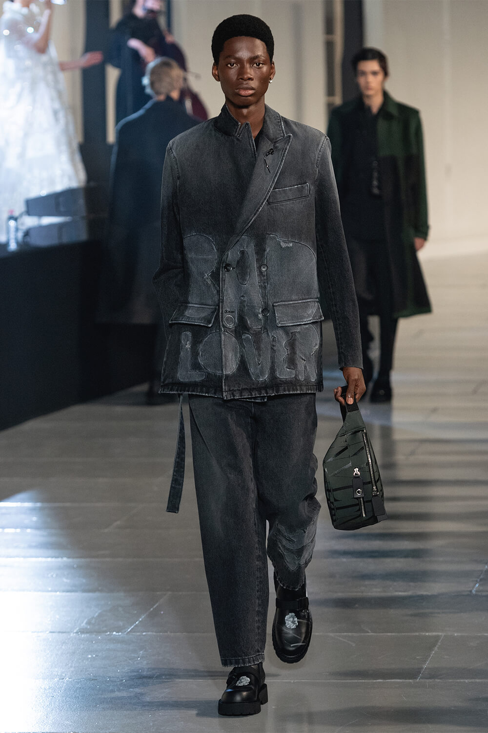 VALENTINO | HOUYHNHNM（フイナム）