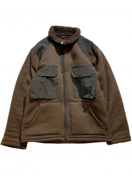 三寒四温の季節にぴったりの上っ張りです。