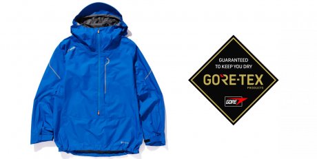 機能満載でも面構えは都会的。アノラック型のトレッキングジャケットが秀悦な出来栄えです。