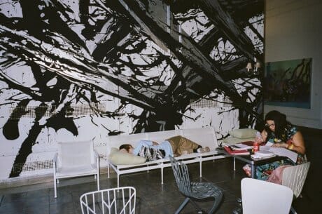 ビリオネア・ボーイズ・クラブの服をキャンバスにMEGURU YAMAGUCHIの筆が躍動。アートなカプセルコレクションが出来上がりました。