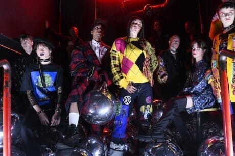 キディル、無観客ショーを開催。今夜ライブ配信。