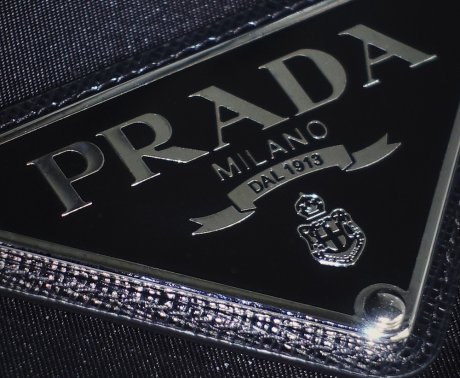 Series "Aspiring Masterpieces" No.144 Prada's clothes that gave nylon a sense of luxury.