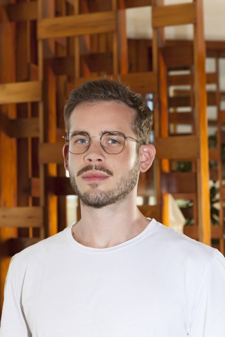 ウェイティングフォーザサンの飽くなき探求が生んだアイウェアは、環境にも人にも優しい。