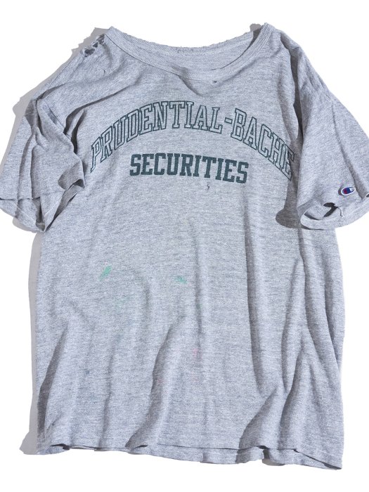 An endangered big size stained print. The aesthetics of the bolo.