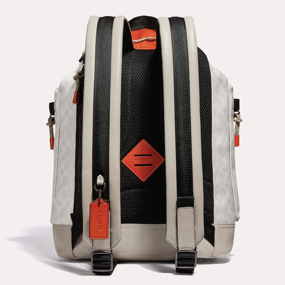 Lightness capacity and design Coach s new backpacks are the best of all worlds. news HOUYHNHNM Huinamu