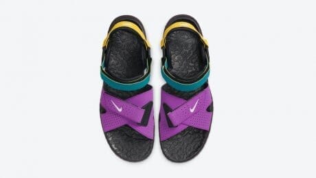 懐かしいけど新しいサンダル、エア デシューツ。