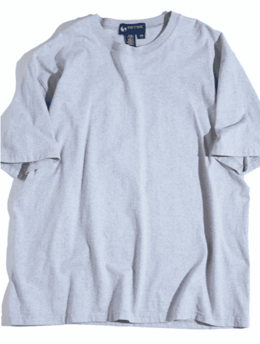 YOU there, let your back speak tennis. A seemingly ordinary T-shirt.