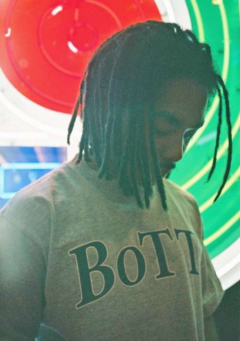 BOT's pop-up is now being held at Shibuya Social Wave in Shibuya Parco. Limited items and collaborative products are also available!