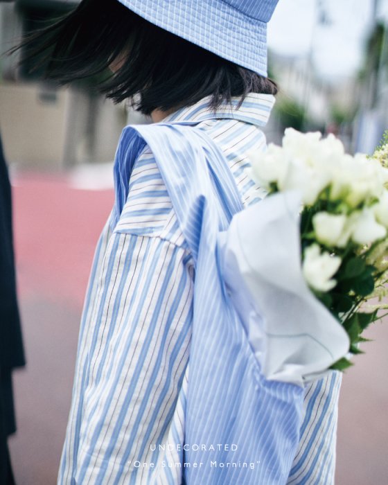 The morning that comes as it should, the clothes you want to wear as it should. Undecorated's capsule collection will be available from tomorrow.