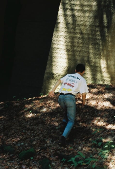 文字化けをデザインソースにしたブランド、ノーウェアがデビュー。デザインを手がけたのは、バーチャルヒューマン！