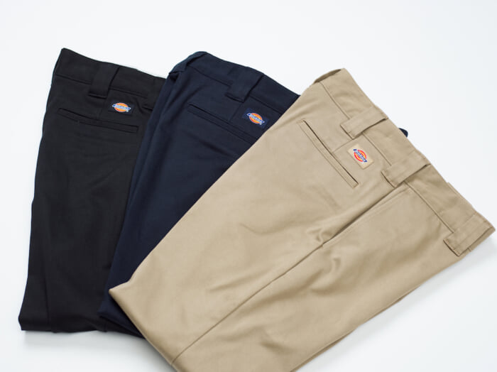 It looks normal, but it's not. The multiplication of Dickies x RHC produced two unmeasurable pieces.