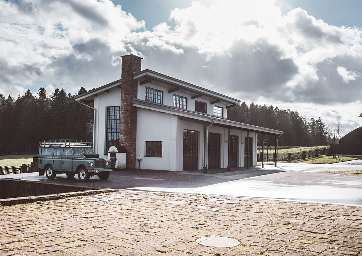 ドイツの黒い森が生んだ華やかで美しいクラフトジン、モンキー 47