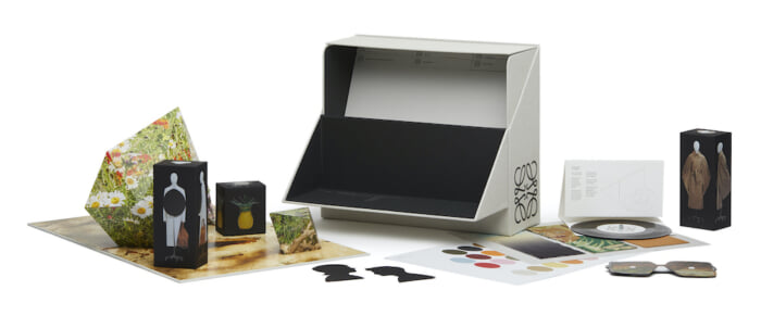 Loewe proposes a fashion show for a new era. What is inside the mysterious box that unravels the collection?