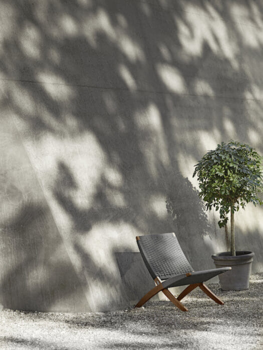 A new model of Carl Hansen & Son's famous Cuba Chair is now available. The ultimate in comfort, even outdoors.