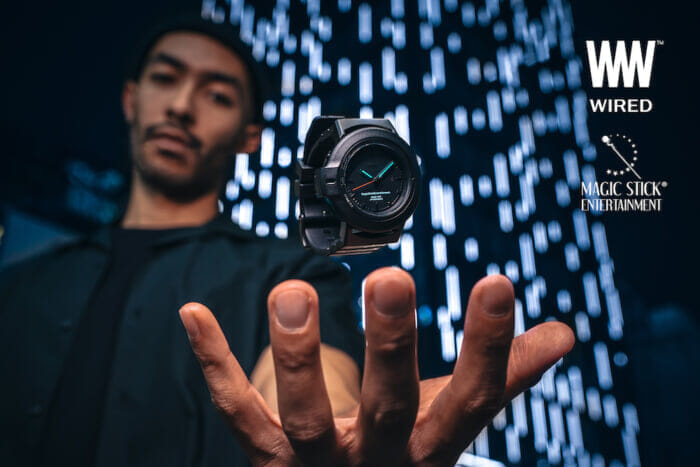 Limited edition of 300 pieces in Japan! A collaborative watch between Wired2Dub and Magic Stick that embodies a glittering world view. A digital photo exhibition will also be held.