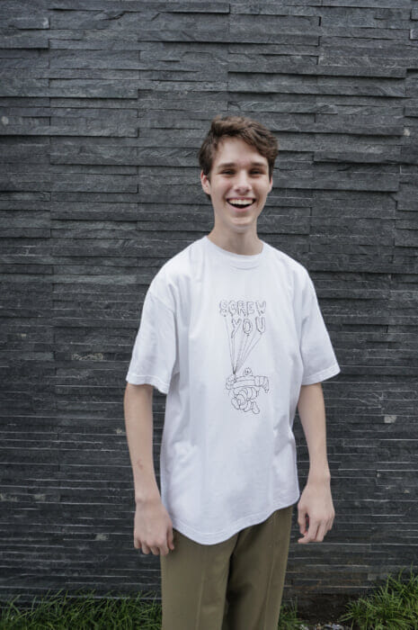 不敵な笑みを浮かべたアイツが、ファニーな恐怖を持ってきた！アンユーズドとT-bone Fletcherのコラボは1LDKにて。