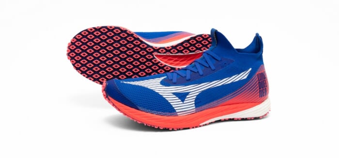 No complaints about specs and performance. If you are aiming high, we recommend Mizuno's WAVE DUEL NEO!