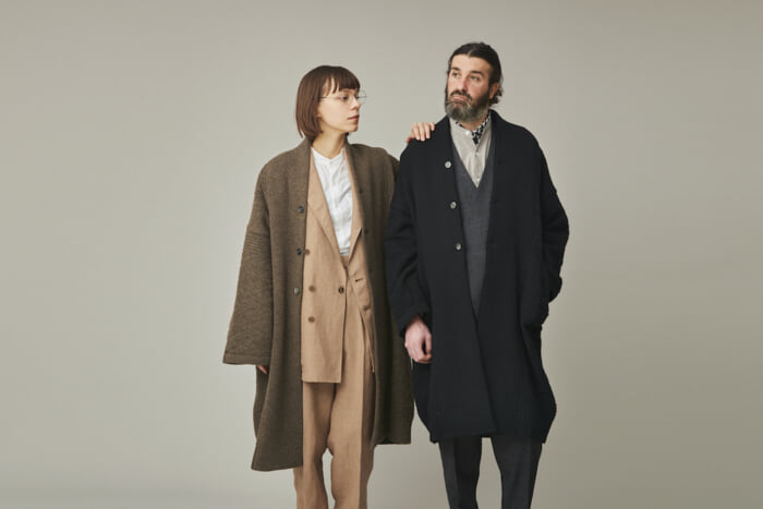 Let's play in the snow again. What you can hear from Yashiki's 20AW collection is the voices of children with blushing cheeks.